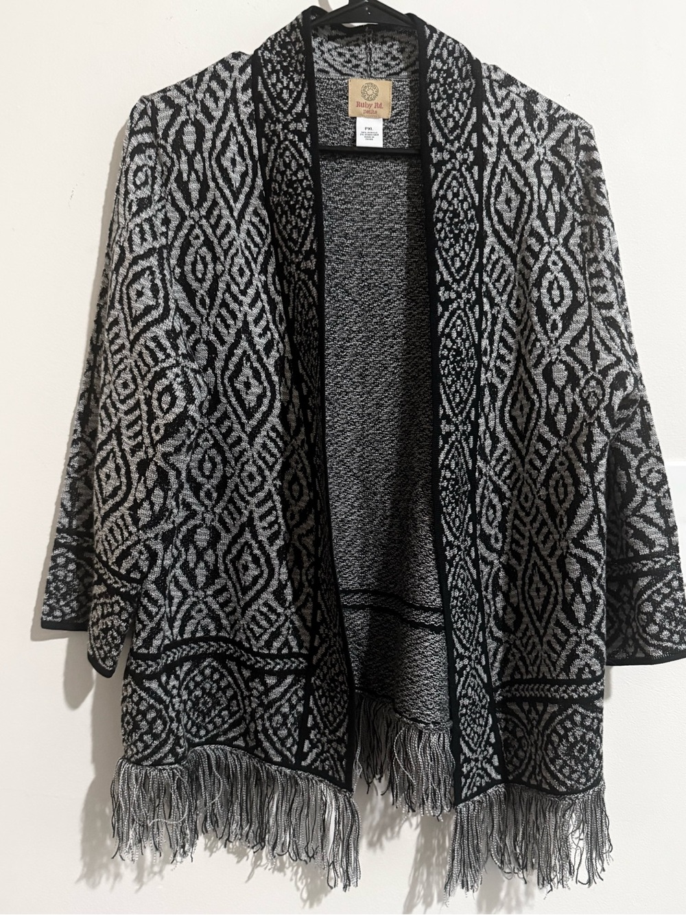 Ruby Rd. Black & Gray Geometric Fringe Open Cardigan
